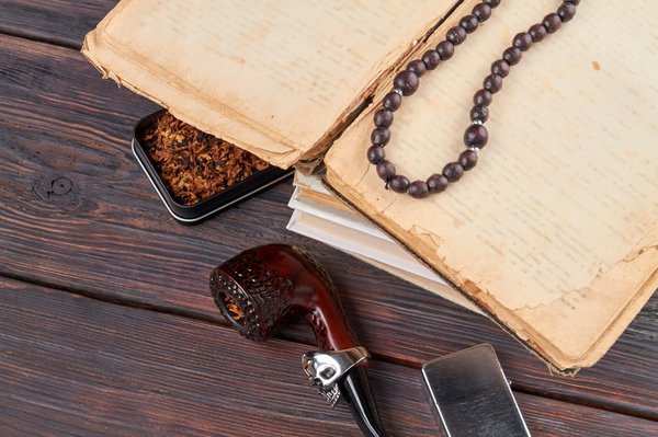 Comment choisir un sac banane qui complète une tenue de festival?